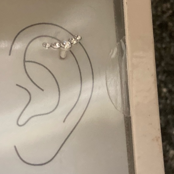 Cartilage Earring! BNIB - Picture 6 of 6